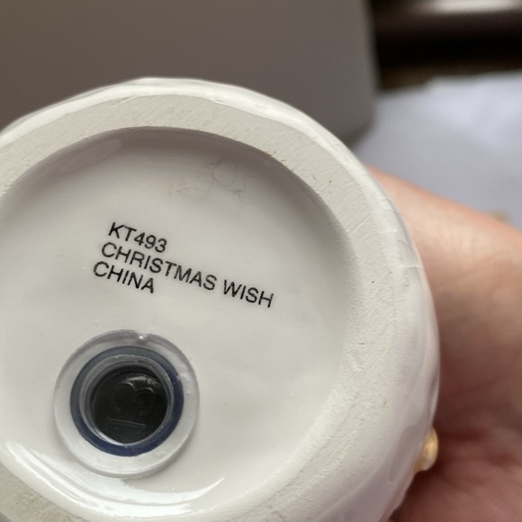 Mikasa snow man salt and pepper shakers. - Picture 6 of 7